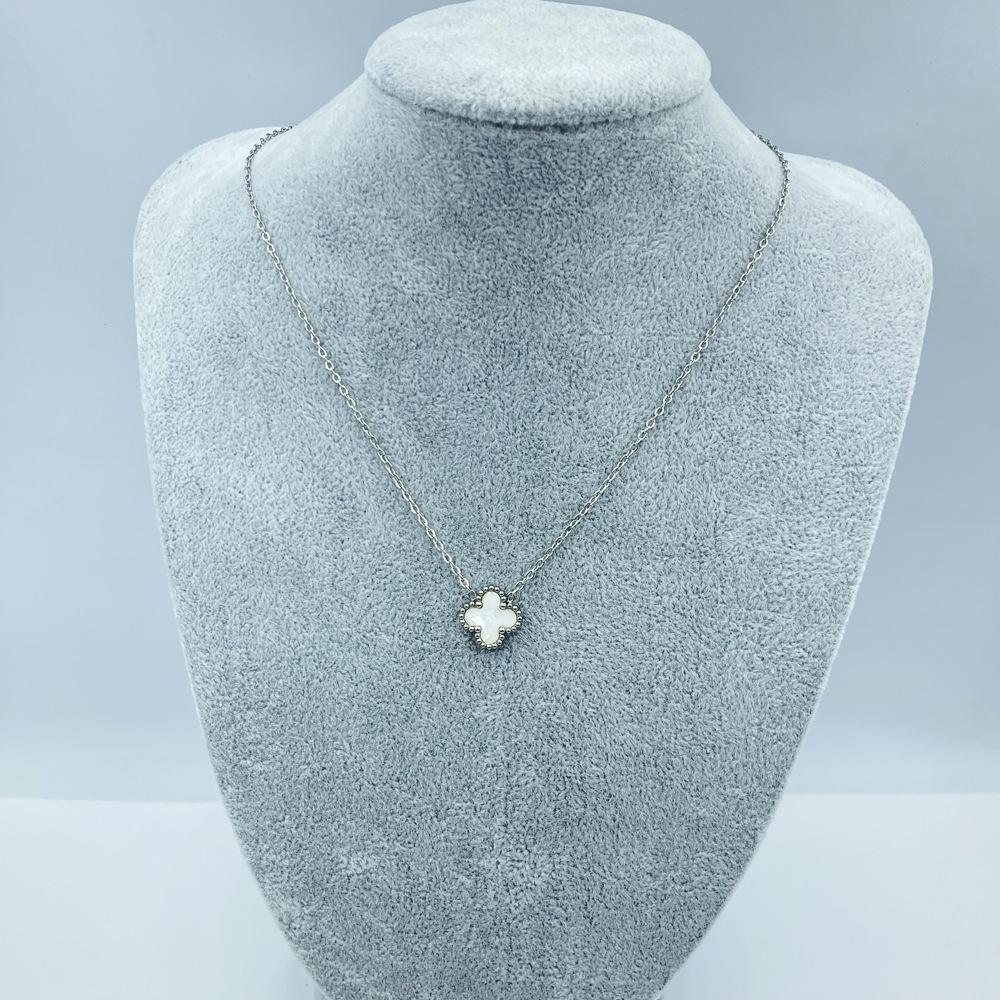 15MM Titanium Steel Four-leaf Clover Single Necklace Does Not Lose Color Ladies High-grade Necklace