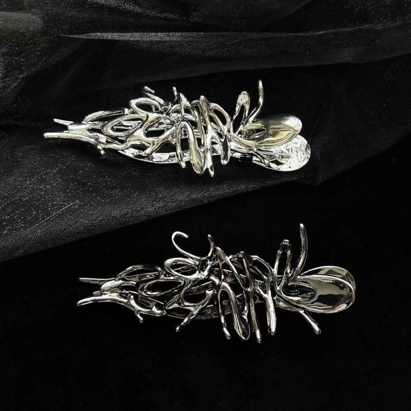 Y2K Geometric Women Hair Claw Clip Large Metal Shark Hair Clips Personality Nonslip Girls Grab Clamps Hair Accessories