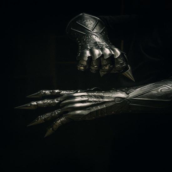 Nazgul-Inspired Etched Gauntlet Gloves Medieval Cosplay Armor  Gothic Fantasy Costume Perfect Halloween  LARP Gift