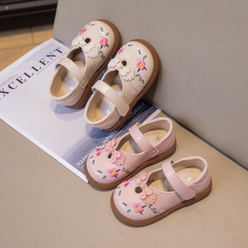 Wiosenne nowe dziecięce buty skórzane modne dziewczęce buty skórzane haftowane buty księżniczki buty dla dziewczynki na miękkiej podeszwie dziecięce buty pojedyncze
