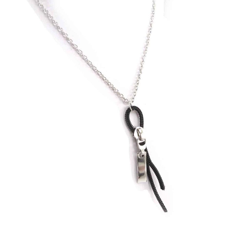 Les Trésors De Lily [J6102] - Naszyjnik „Zip Séduction” w kolorze czarno-srebrnym