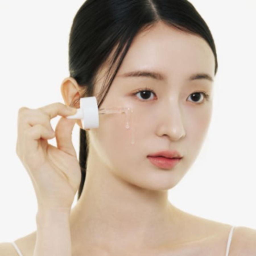 SKIN1004 Madagascar Centella Niacinamide 10 Boosting Shot Ampoule 30ml