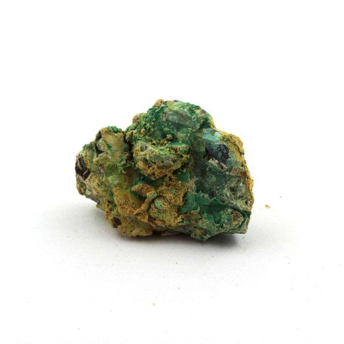 Pierres et Minéraux. Bournonite + Bindheimite + Malachite. 35.95 ct. Combe Guichard, Prunières, Isère, France.