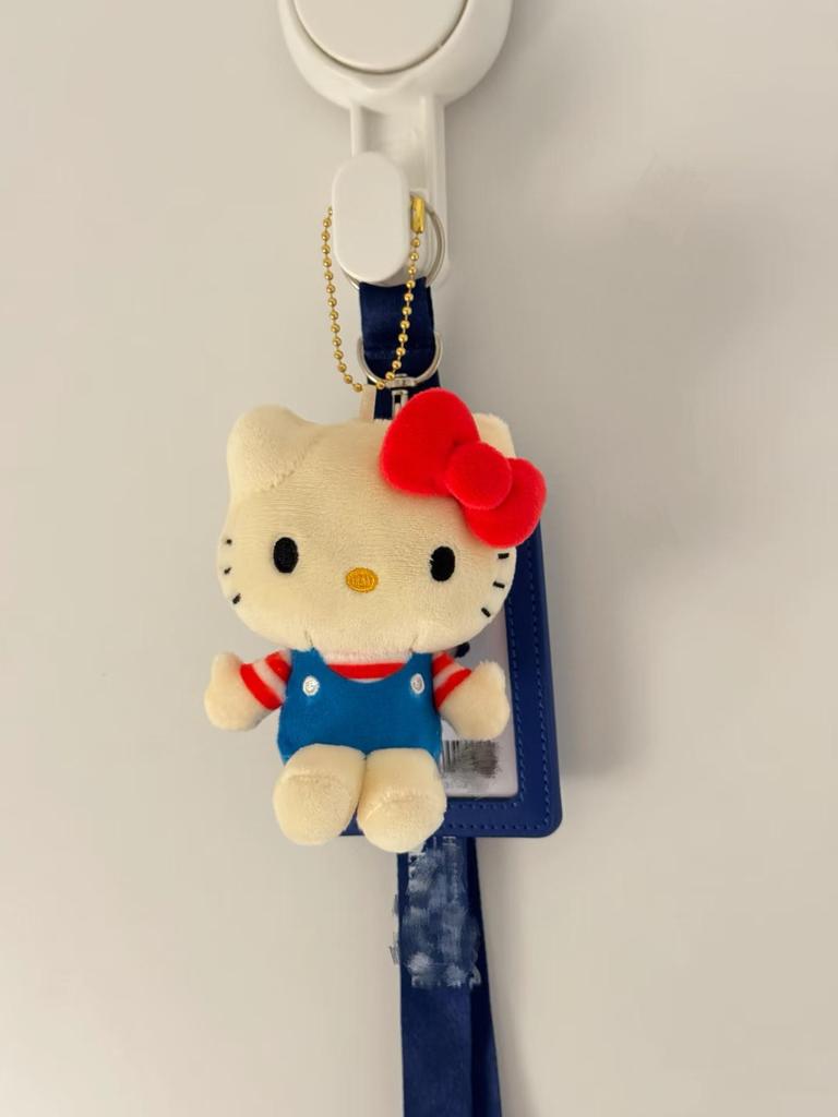 50-årsjubileum Hello Kitty Docka Hänge Nyckelring: Damryggsäck i svart läderaccessoar