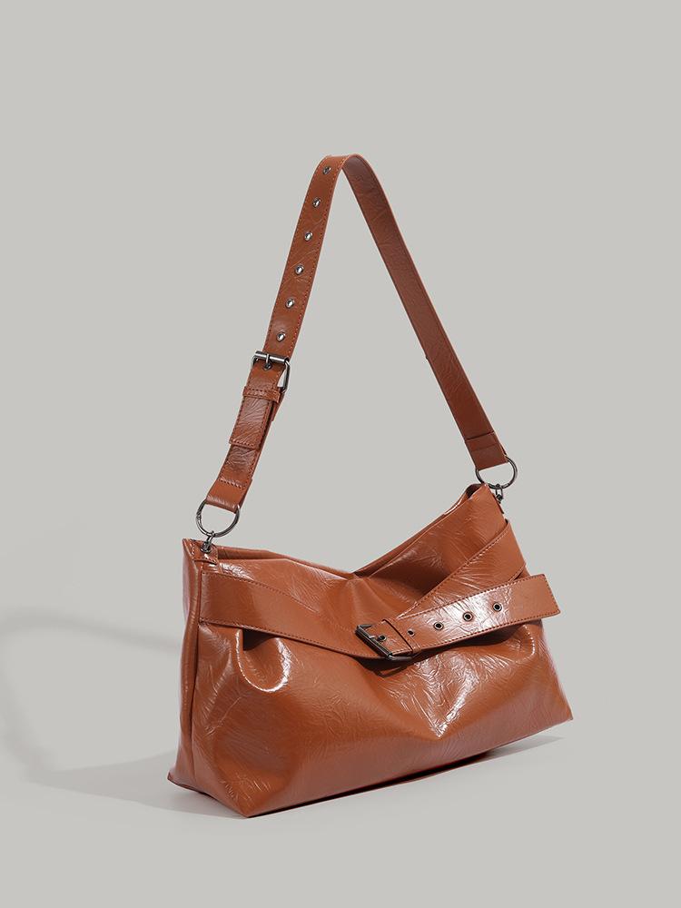 

2025 new large-capacity belt decorative wide shoulder strap single shoulder oblique span bag lazy wind relaxation locomotive tote bag коричневый