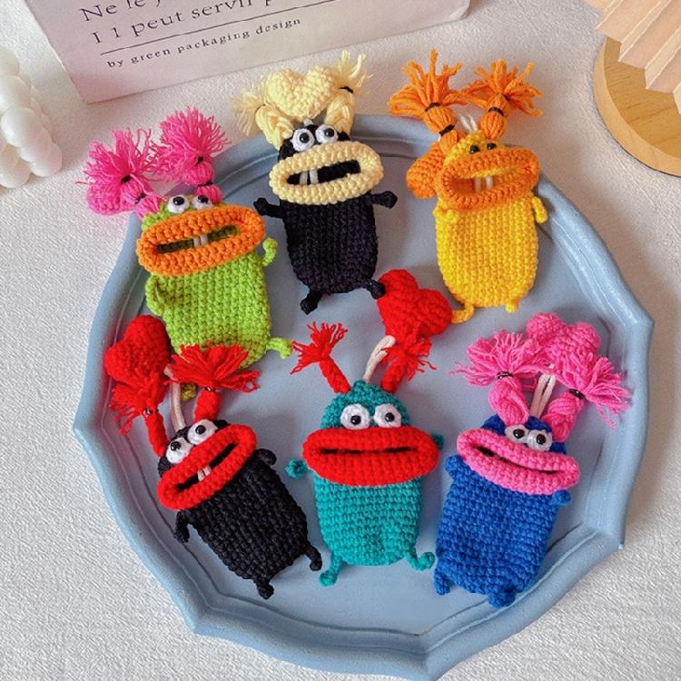 Pull Out Car Keys Cases Bag Funny Cartoon Keychains Pouch Hand Knitting Keys Wallets Organizers for Women and Men