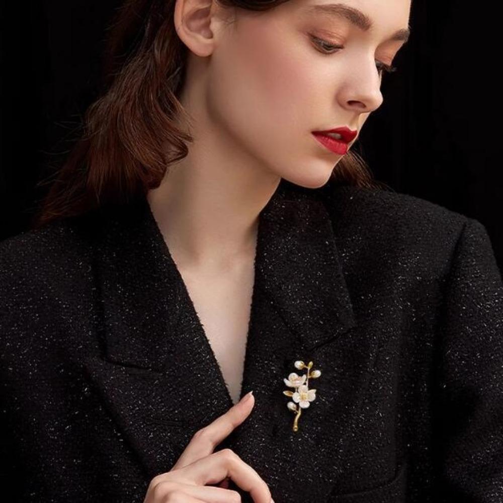 Exquisite Sweet Pearl Texture Jasmine Flower Plants Brooches for Women High Quality Party Daily Wear Banquet Temperament Jewelry