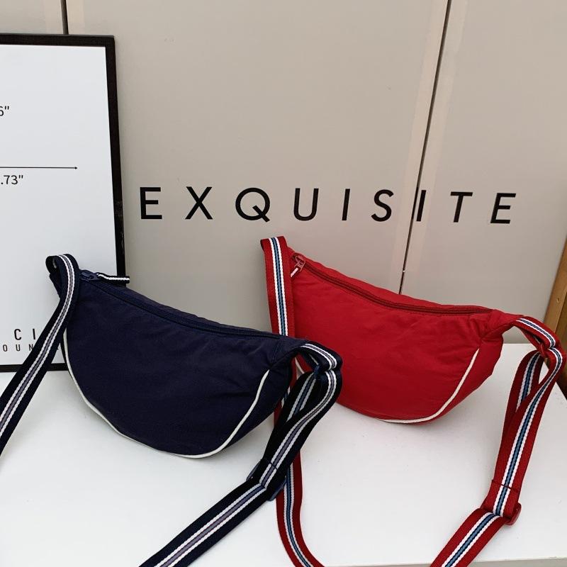 New Shoulder Bag Japanese Simple Large-capacity Versatile Messenger Bag Niche Texture Women's Bag Dumpling Bag