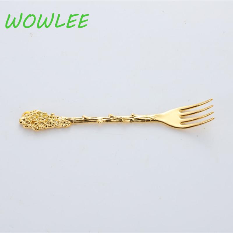 2PCSEuropean Dessert Fruit Fork Stainless Steel Long Handle Cake Snack Fork Embossed Tableware Salad Fork Kitchen Utensils