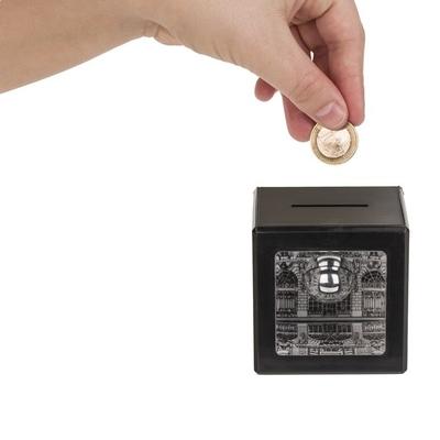 Prasiatko s optickou ilúziou magický trik