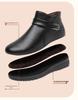 Mom's Winter Velvet-Lined Non-Slip Short Boots: Soft-Soled Leather Snow Boots for Middle-Aged & Elderly Women