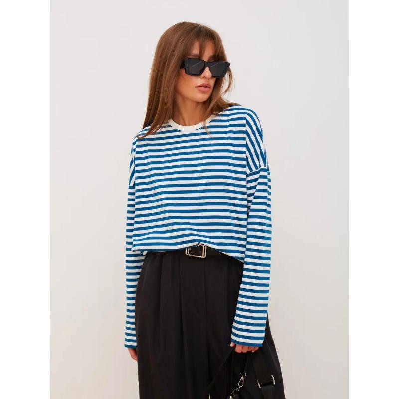 T-shirt da donna a maniche lunghe minimalista, tessuto morbido di alta qualità, silhouette ampia e squadrata per il comfort di tutto il giorno