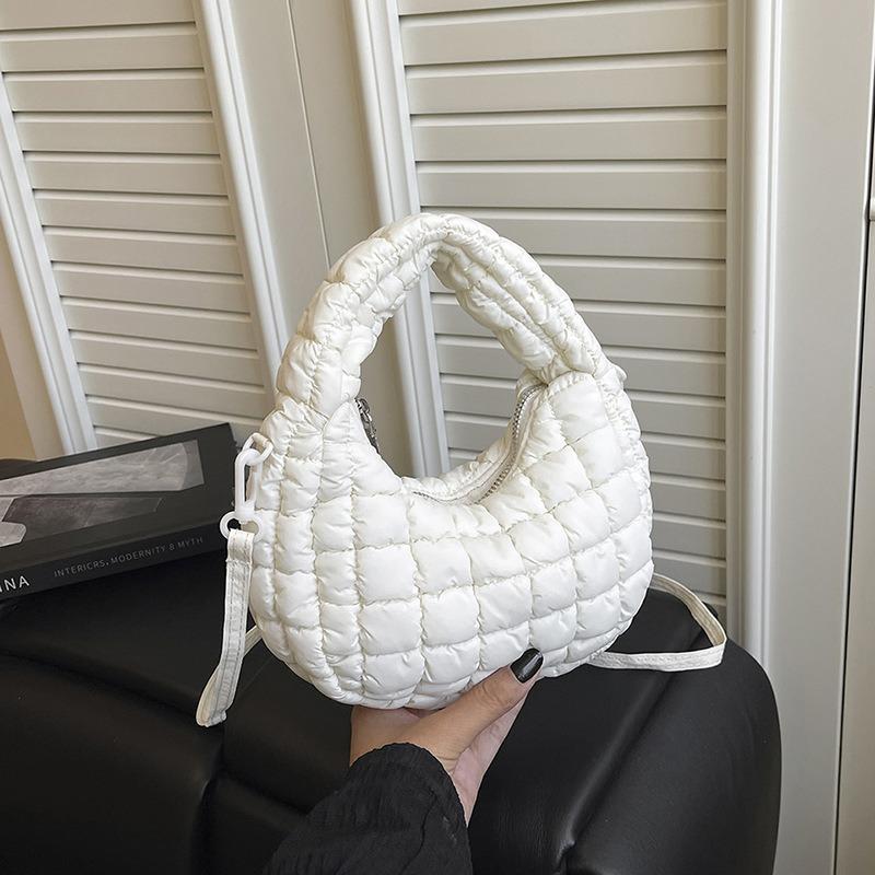 

Summer niche bag women s new lightweight versatile messenger bag portable small bag dumpling bag білий