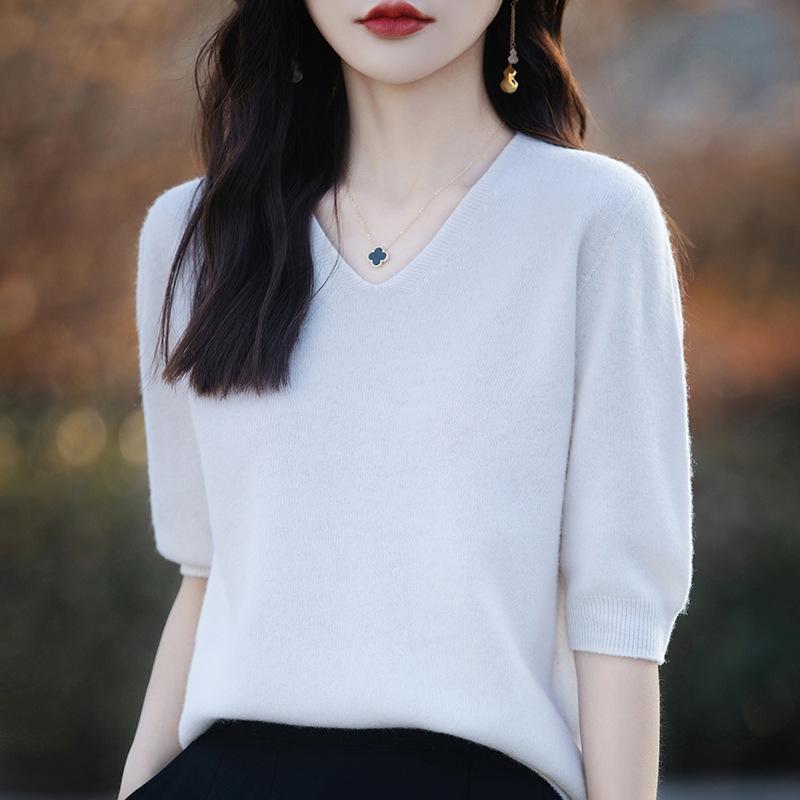Spring and Summer New First-line Ready-to-wear V-neck Short-sleeved Knitted Sweater Women's Top Wears Inside and Outside with Bottoming Shirt