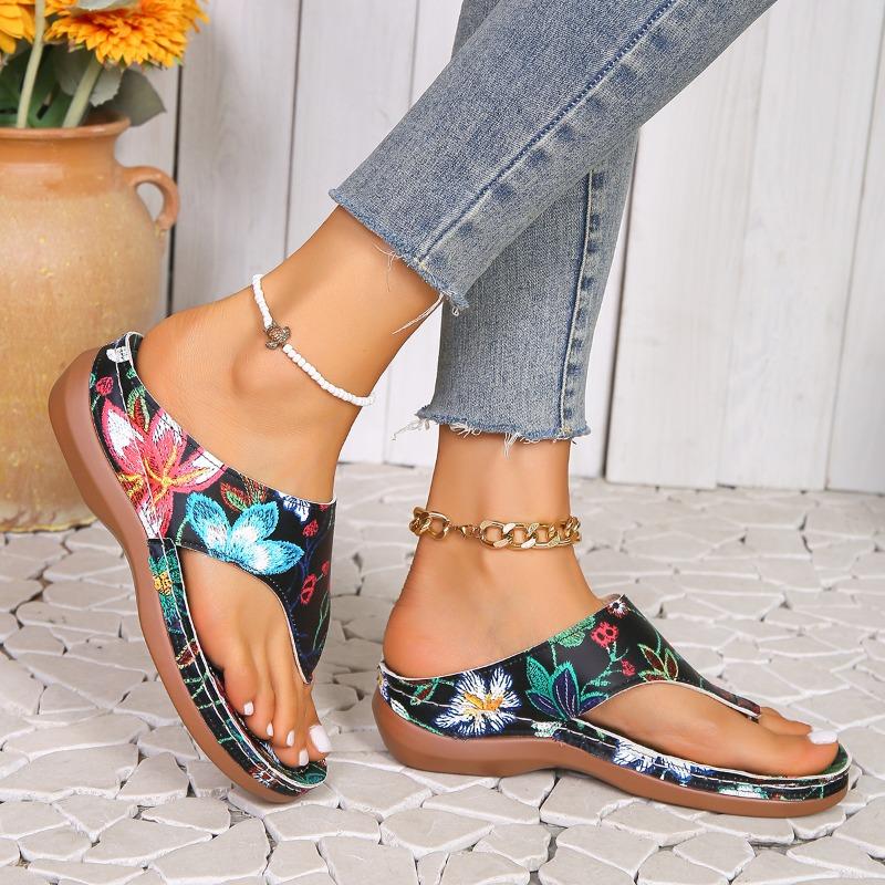 

Женская летняя нескользящая женская обувь в новом стиле в стиле ретро с дизайнерским принтом на плоской подошве, модные пляжные платья с открытым носком, женские тапочки