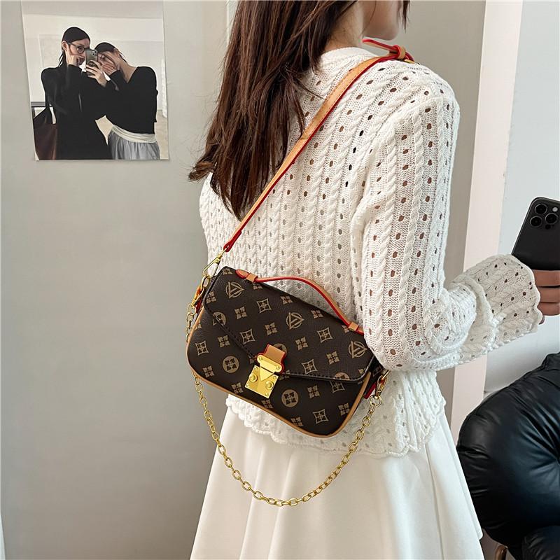 New Fashionable and High-end Contrasting Color Messenger Bag Portable Shoulder Messenger Trendy Women's Bag