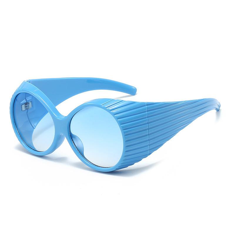 Stylish European American Big Frame Catwalk Sunglasses 2023 New Retro Elliptical Shades Ins Streetwear Black Lens Red Frame