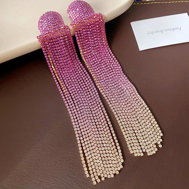 

Silver needles European and American diamonds gradually change fringed earrings new earrings women s fashion light luxury earrings high sense