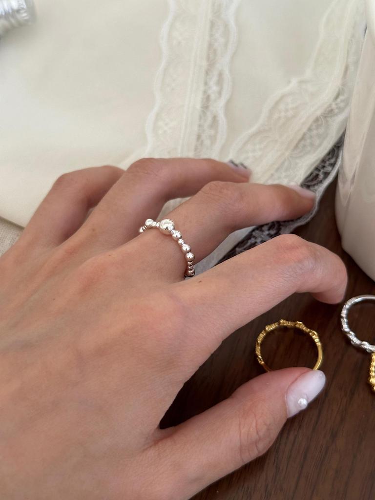 S925 Silver-Plated Open Geometric Wave Ring for Women - Stackable, Versatile, Personalized Index Finger Jewelry.