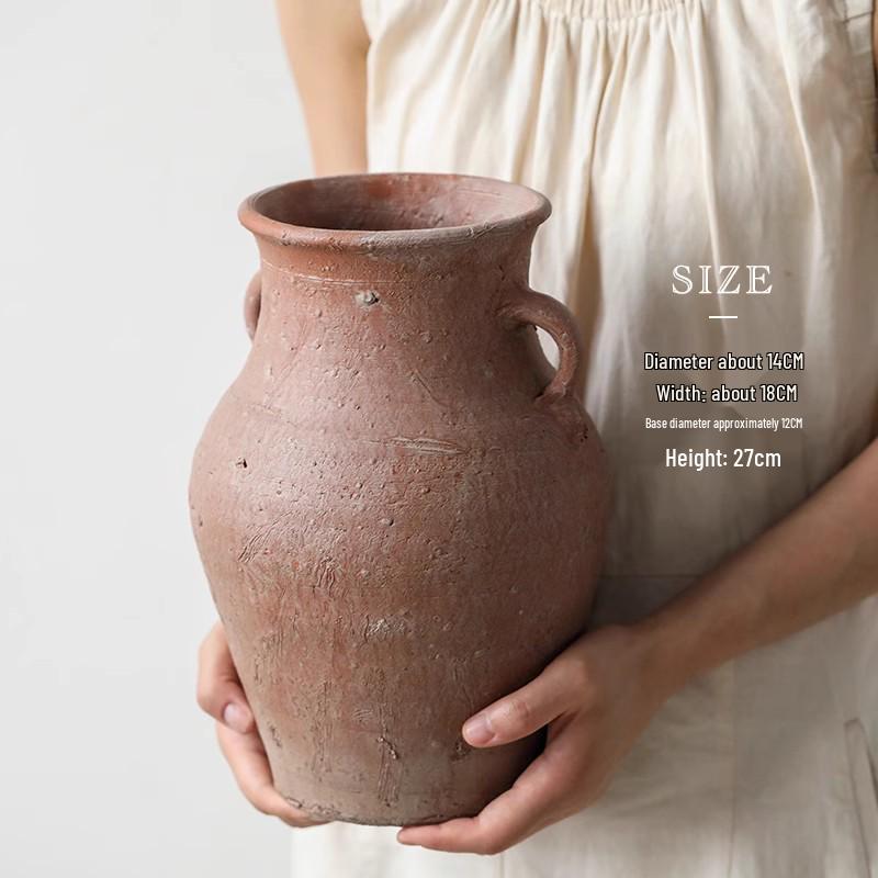 Handgefertigte rote Terrakotta-Vase im Wabi-Sabi-Stil mit doppelten Henkeln - Retro-Grobkeramik für Trockenblumen