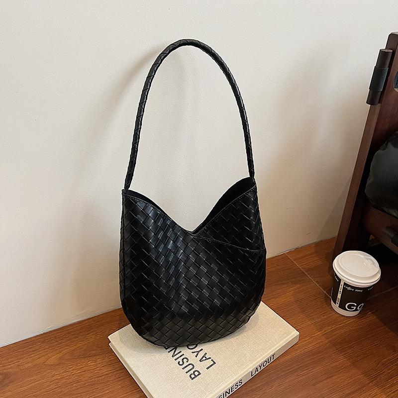 Women's bag, mother and child bag, summer large-capacity high-end woven soft-faced underarm shoulder bag, light luxury fashion tote