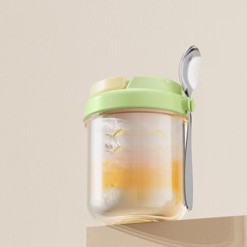 

Sealed Glass Overnight Oats Breakfast Cup with Lid зелений