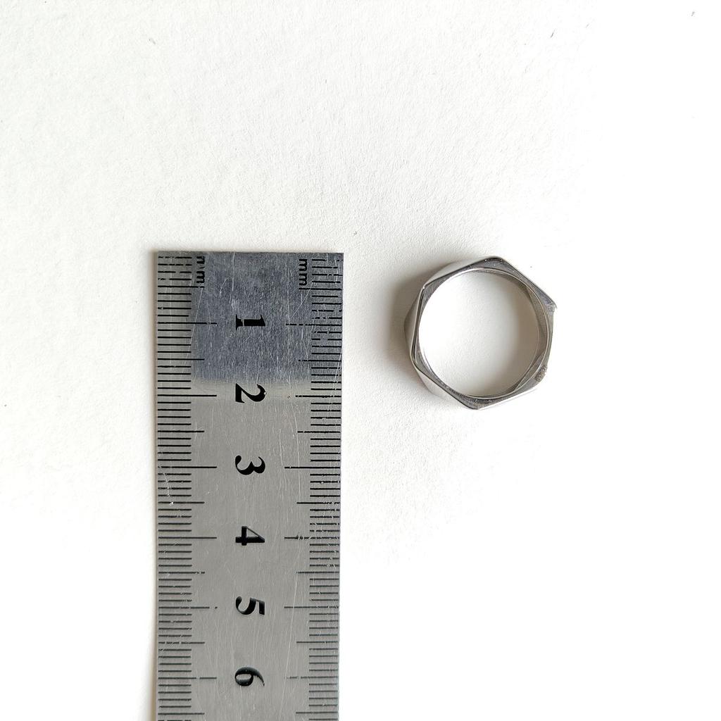 Серебряное кольцо с без камней, вес изделия 2,94 гр (2160793)