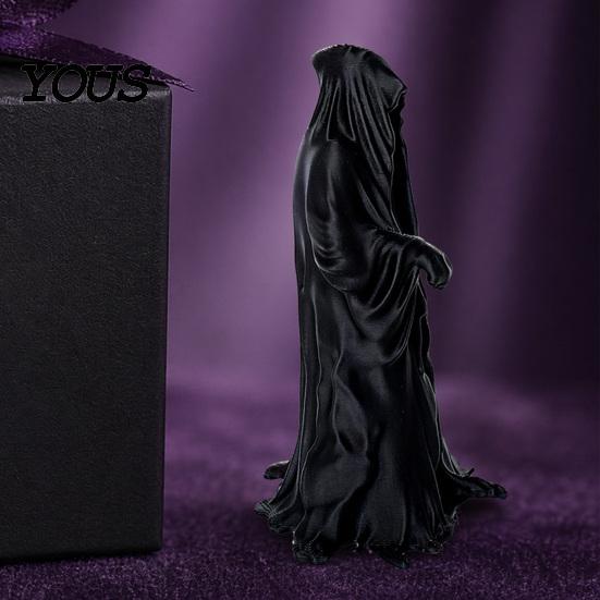 Exquisite Texture Statue 3D Printed Faceless Statue, Mysterious Hooded Figurine, Minimalist Art Sculpture for Desk Dark Style Bookshelf,