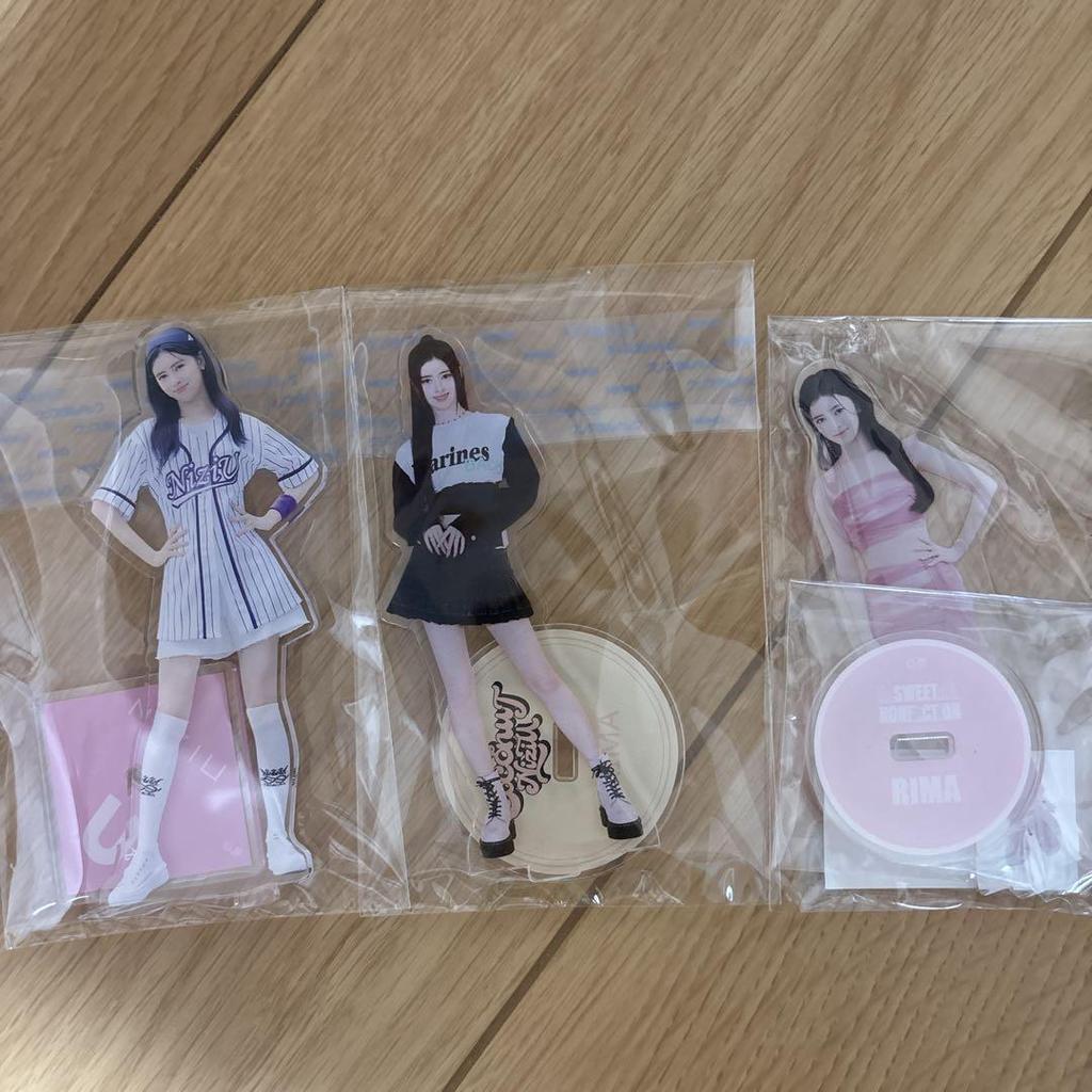 [USED] NiziU Lima Acrylic Stand