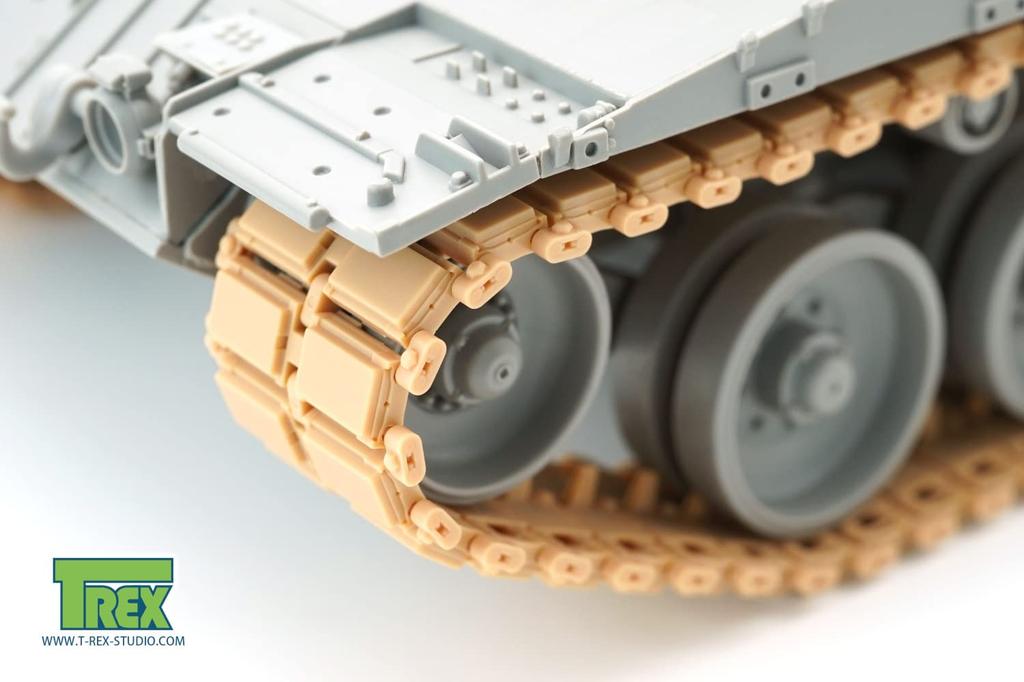 T-Rex Studio 1/35 Leopard 2 Tank Movable Tracks Plastic Model Parts TR85033 Molded Color