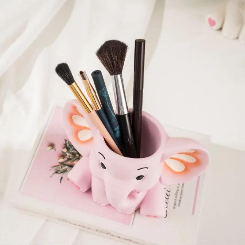 Creative and Cute Elephant Pen Holder Storage Ornament Cartoon Animal Office Desktop Decoration Resin Crafts Home Accessories