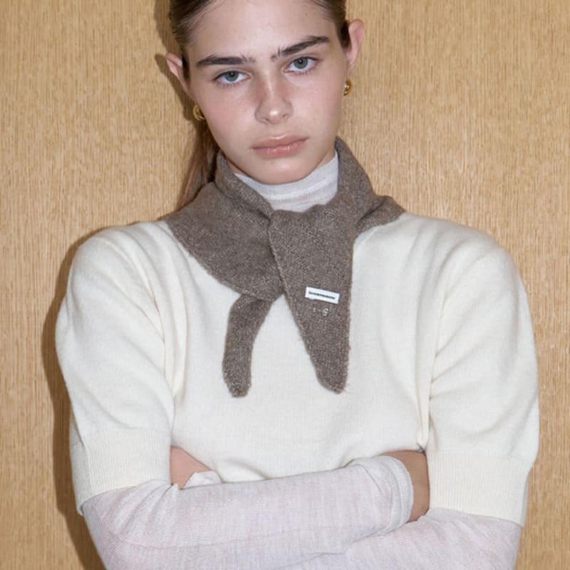 

LOVE ME MONSTER Petit Triangle Wool Scarf_5COL (L253MSF040) LIGHT PINK