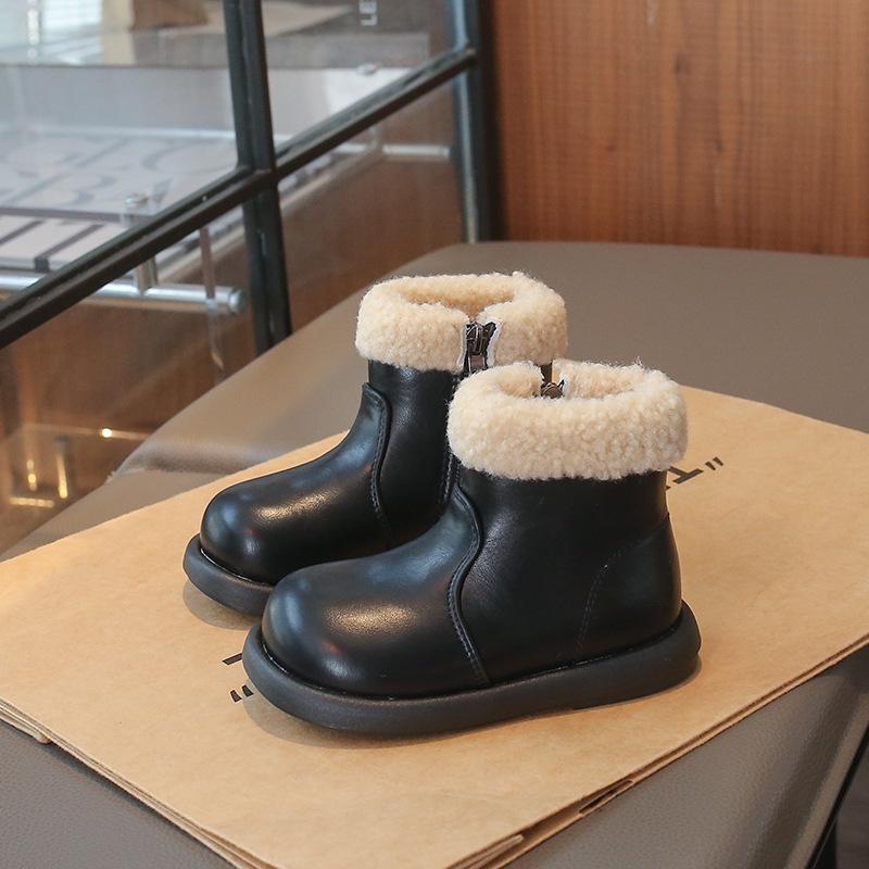 

Winter 2025 New Style Children s Snow Boots - Two-Layer Cotton with Plush, Thick Short Boots for Girls 26 EU, Inner Length 16cm чорний
