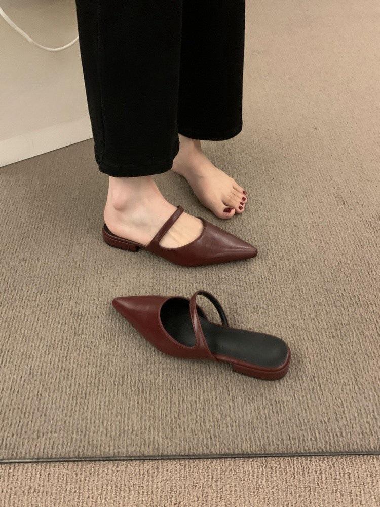 Temperament shallow mouth pointed head half slippers women wear one foot lazy shoes empty bag head sandals