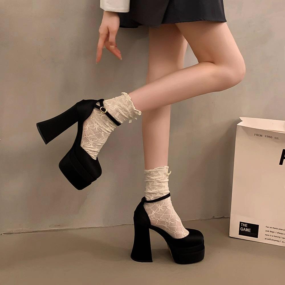 Svarta Högklackar med Tjock Klack som Inte Tröttar Ut Dina Fötter, Vattentät Satängplattform, Retro Mary Jane Damskor