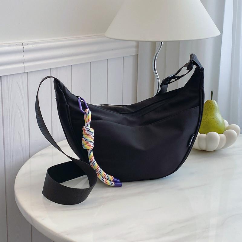 

Elegant Minimalist Pleated Dumpling Style Bag In Black Green Khaki And Cream For Fashionable Outfits Black,Without Pendant