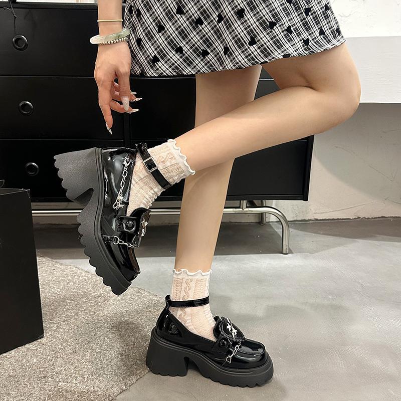 Fashion Retro Rock Shoes For Both  Women New Dark Punk Style Metal Niche Low Top Platform Shoes For Women Women's leather shoes
