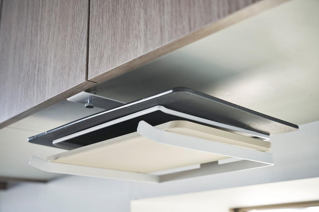 Yamazaki Jitsugyo Scandinavian Style Storage Cutting Board Storage Hanging Shelf Cutting Board Holder Plate White Plate 3571 Under-cupboard