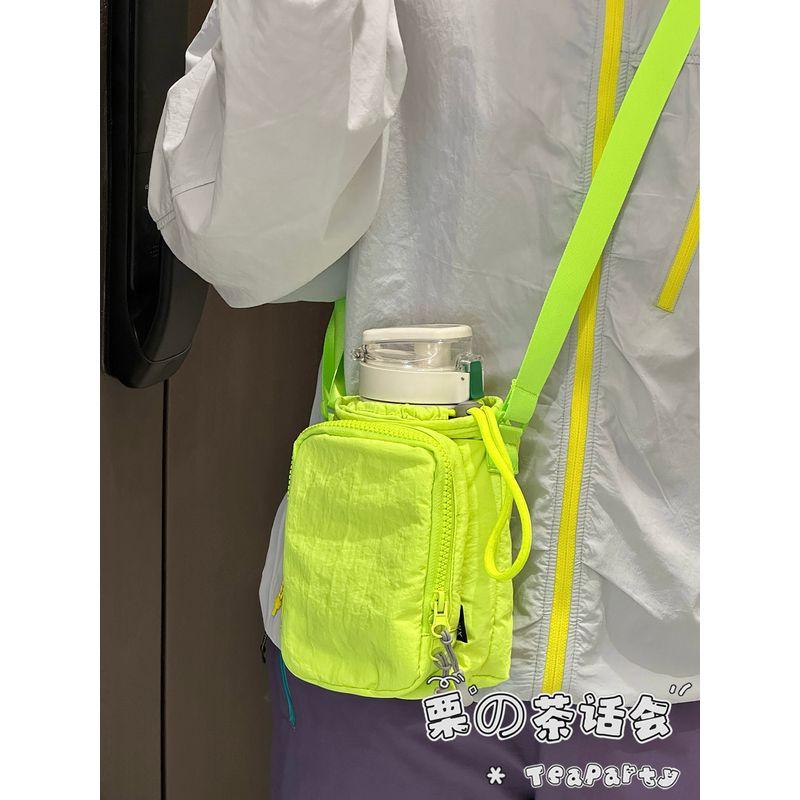 

Легкая сумка для мобильного телефона для студентов и студенток, сумка для чайника, портативная сумка через плечо для занятий спортом на открытом воздухе, дорожная сумка для воды, маленькая сумка Fluorescent Green