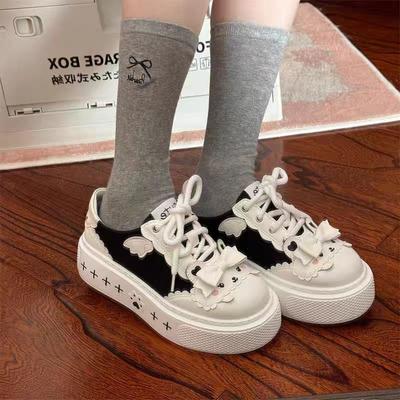 Damenschuhe Neue Dicke Sohle Erhöhende Skateboard-Schuhe Outdoor Rutschfeste Leichte Bequeme Sneaker Campus Hundert mit Flachen Schuhen