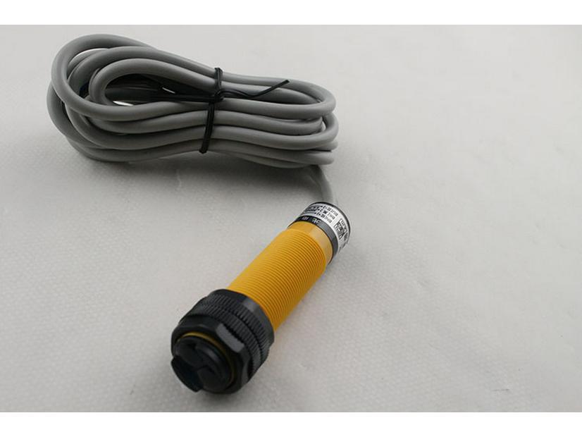 Hukong S18SN6DL Infrared Diffuse NPN Photoelectric Sensor (1 NO, 1 NC)