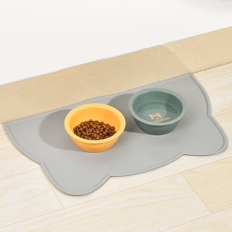 Silicone Pet Placemat: Anti-Spill, Anti-Slip, Waterproof, Easy to Clean, Overlock Edge, Food Leakage Prevention. Suitable for Cats and Dogs.