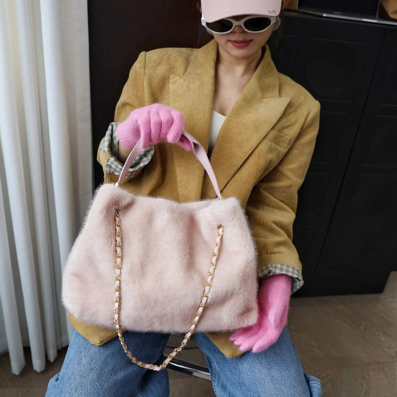 Elegant Faux Fur Shoulder Bags for Women Large Capacity Ladies Soft Plush Chain Handbags Fluffy Solid Color Underarm Bags Winter