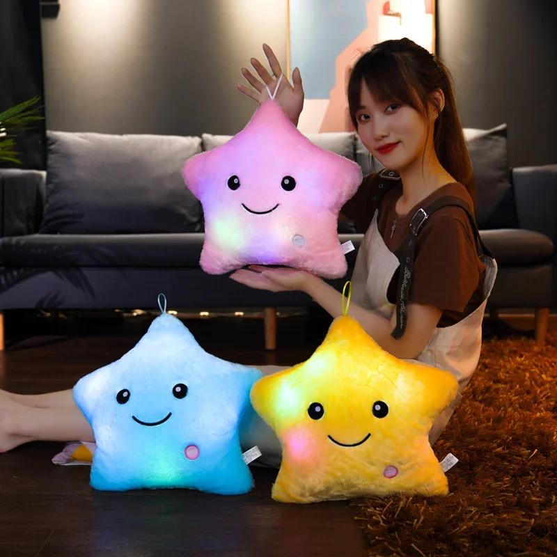 Süßes LED-Licht Plüschtier Sternenkissen Leuchtendes Sternen-Kuschelkissen Mit Buntem Licht Kinderspielzeug Heimdeko Geburtstag Weihnachtsgeschenk