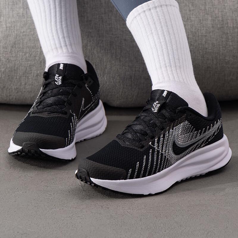 

Nike Women s W RUN DEFY7/24 Running Shoes US 7 (EU 38)