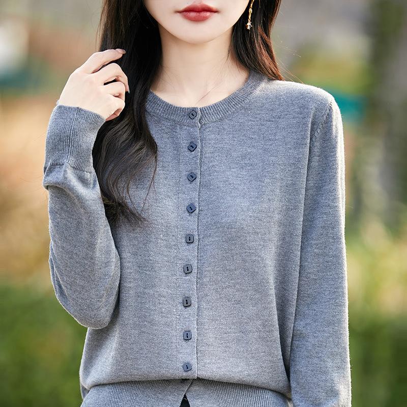 Loose Fit Solid Color Round Neck Long Sleeve Knit Cardigan