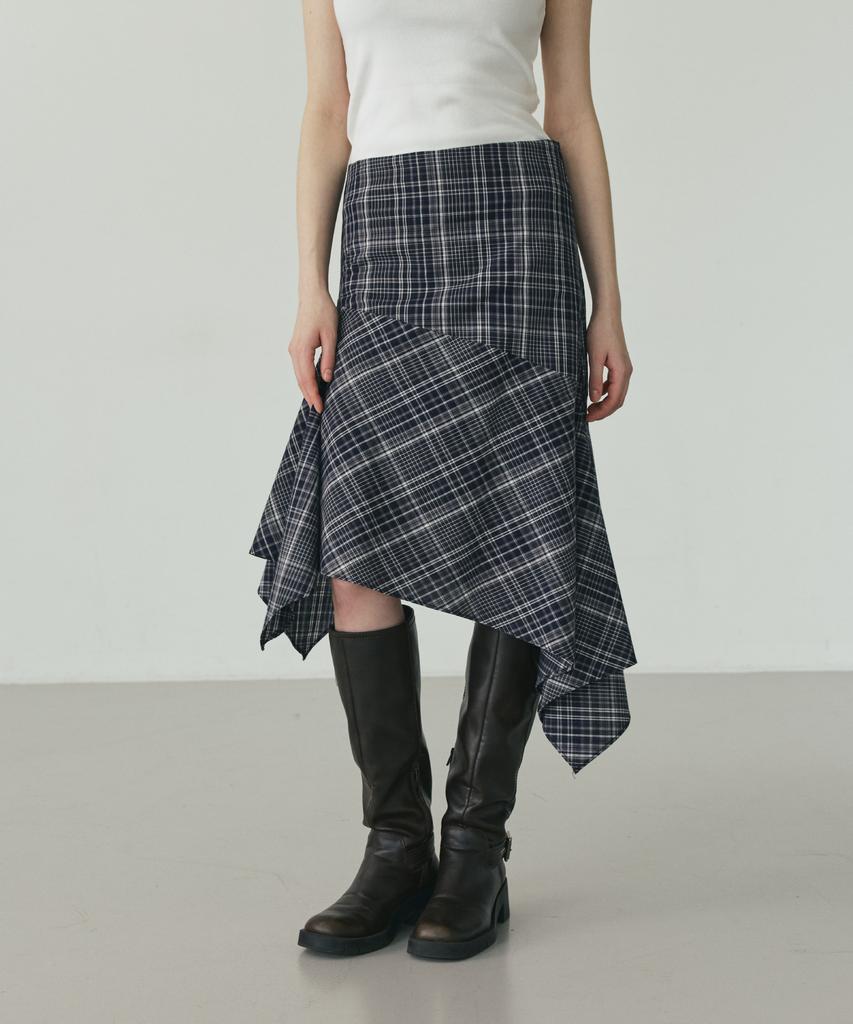 Linte Diagonal Bias Check Skirt Navy