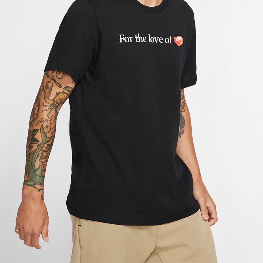 Nike SPORTSWEAR TECH PACK T Shirt Men's BQ0071-010