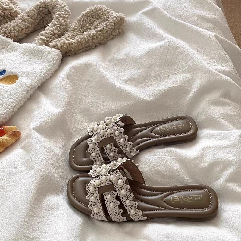 With Skirt, Flat-Bottomed Fairy, One-Word Cool Slippers For Going Out On The Beach, And Small Fragrant Cool Slippers For Summer Wear.