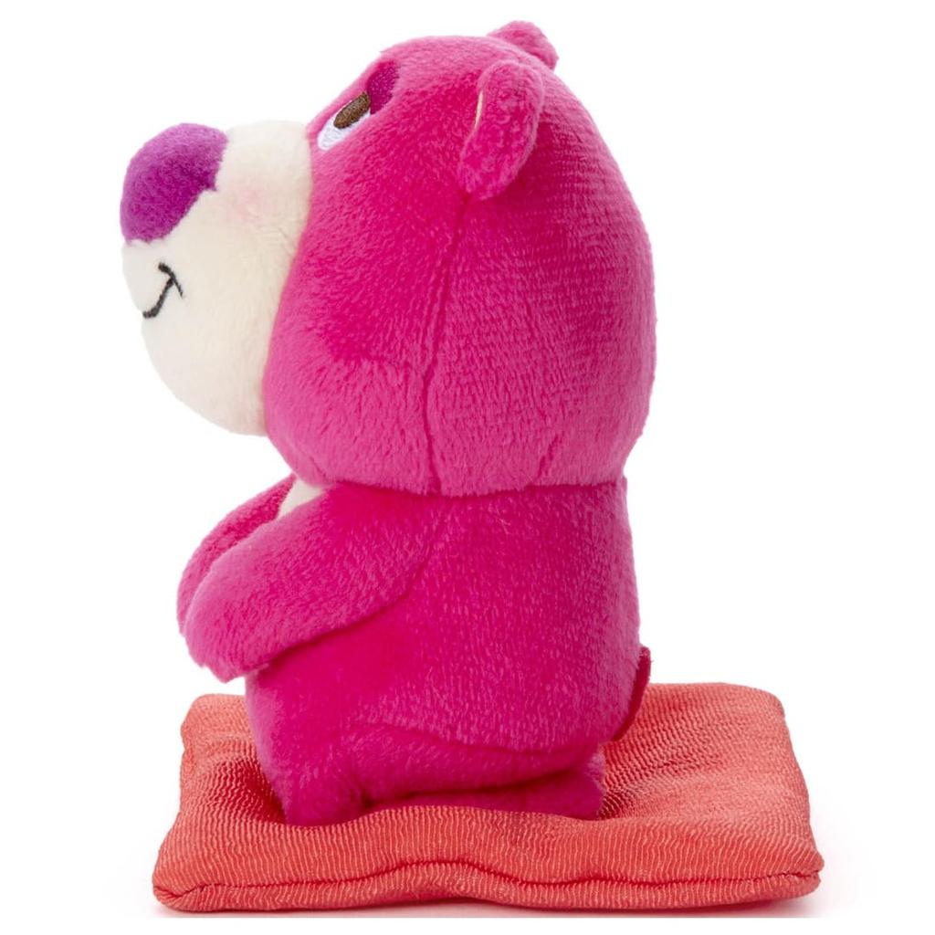 Personaj Pixar Lotso, o jucărie de pluș de aproximativ 9 cm înălțime